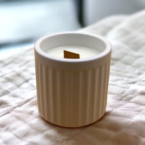 Lumânare cu fitil de lemn cu aromă gurmandă